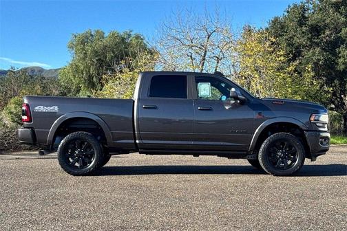 2021 RAM 2500 Laramie Crew Cab 4x4 6'4' Box