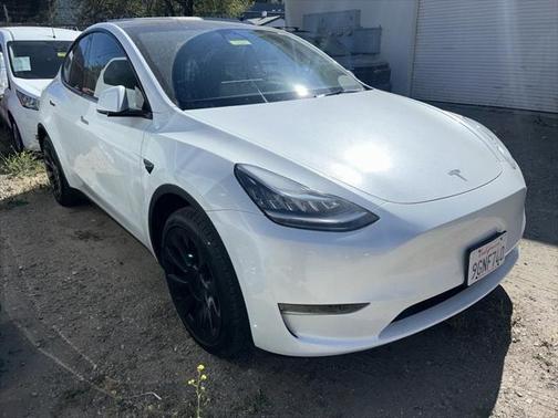 2023 Tesla Model Y Long Range Dual Motor All-Wheel Drive