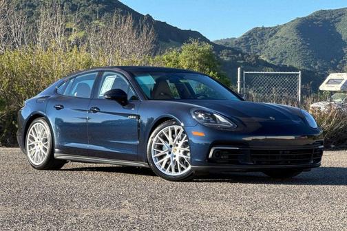 2018 Porsche Panamera 4