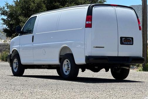 2025 Chevrolet Express 2500 RWD 2500 Regular Wheelbase WT