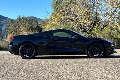 2026 Chevrolet Corvette Stingray w/1LT