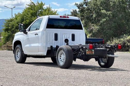 Summit White 2026 Chevrolet Silverado 1500 WT