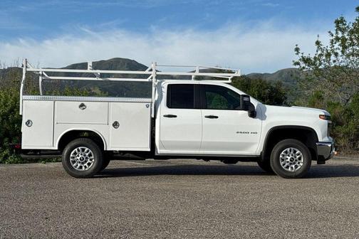 Summit White 2026 Chevrolet Silverado 2500 WT