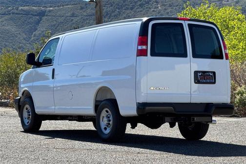 2025 Chevrolet Express 2500 RWD 2500 Regular Wheelbase WT