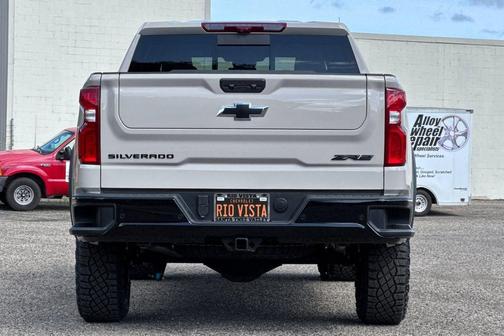 White Sands 2026 Chevrolet Silverado 1500 ZR2