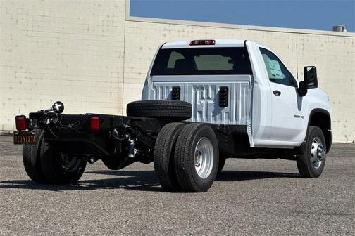 2025 Chevrolet Silverado 3500 WT