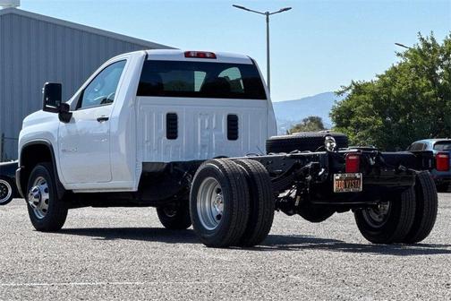 2025 Chevrolet Silverado 3500 WT