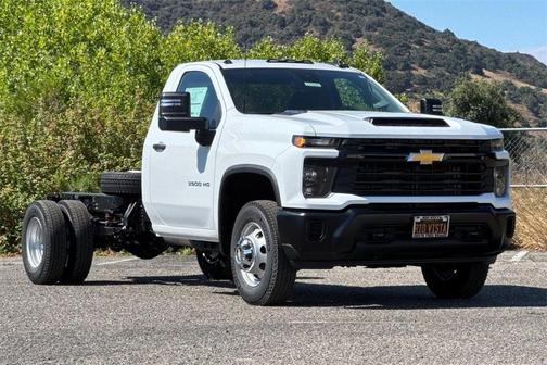 2025 Chevrolet Silverado 3500 WT