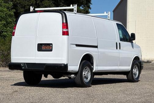 Summit White 2020 Chevrolet Express 2500 LT
