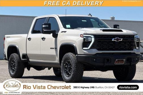 White Sands 2026 Chevrolet Silverado 2500 Crew Cab, Standard Bed, XR2, 4WD
