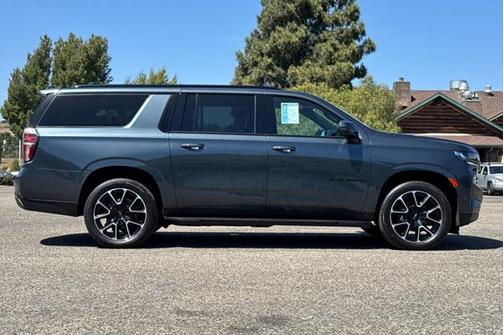 2021 Chevrolet Suburban RST