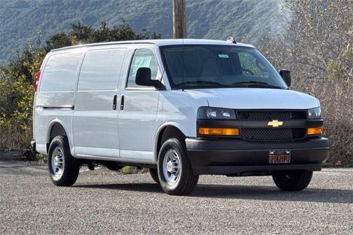 2025 Chevrolet Express 2500 RWD 2500 Regular Wheelbase WT