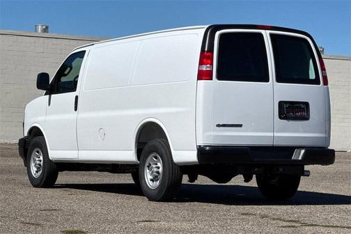 2025 Chevrolet Express 2500 RWD 2500 Regular Wheelbase WT