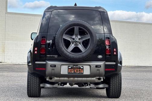 2022 Land Rover Defender 110 X-Dynamic SE