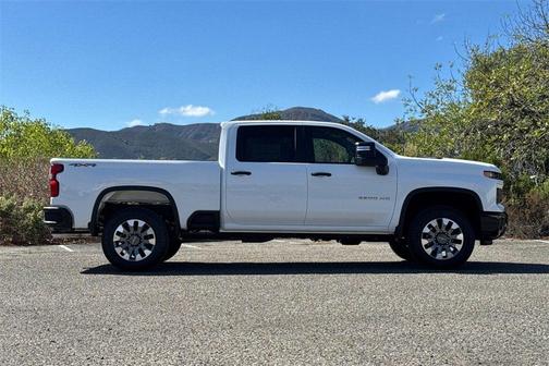 2026 Chevrolet Silverado 2500 Custom