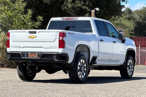 2026 Chevrolet Silverado 2500 Custom