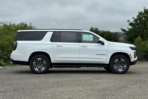Summit White 2026 Chevrolet Suburban Z71, 4WD
