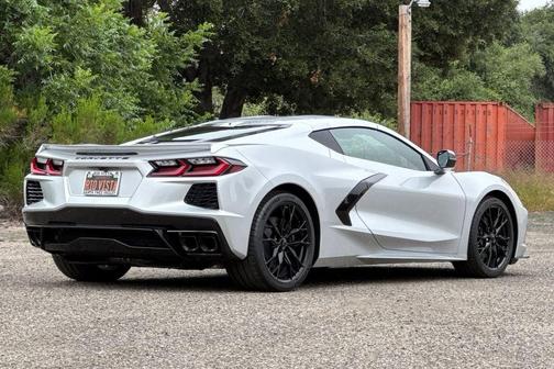 Blade Silver Metallic 2026 Chevrolet Corvette Stingray w/1LT