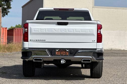 Summit White 2026 Chevrolet Silverado 1500 LT