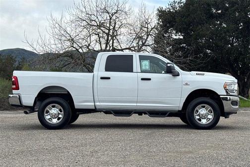 2024 RAM 2500 Tradesman Crew Cab 4x4 6'4' Box