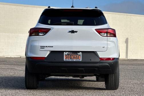 Summit White 2026 Chevrolet Trailblazer LT