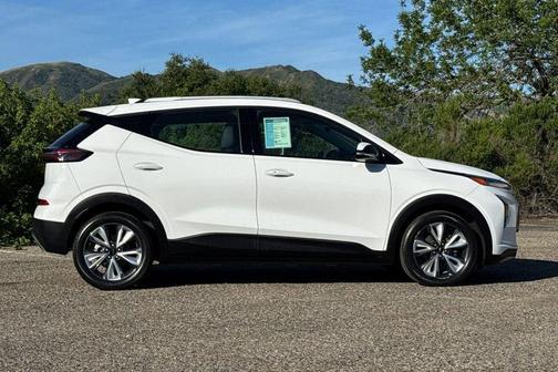 Summit White 2023 Chevrolet Bolt EUV FWD LT