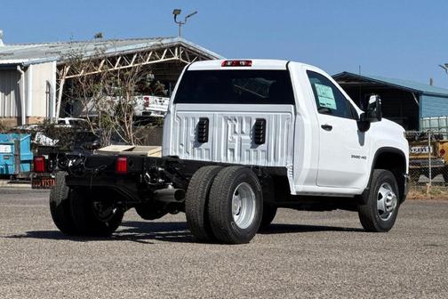 Summit White 2026 Chevrolet Silverado 3500 WT