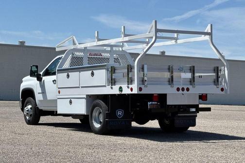 Summit White 2026 Chevrolet Silverado 3500 WT