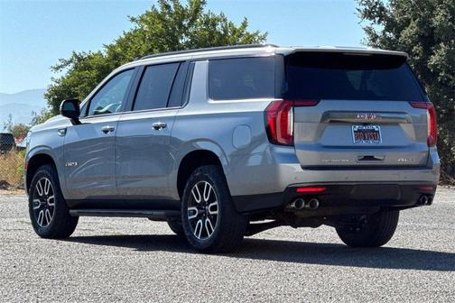 2024 GMC Yukon XL 4WD AT4