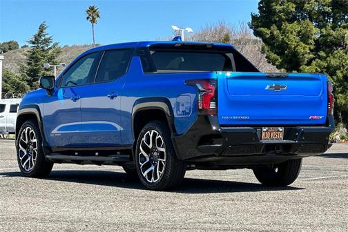 2025 Chevrolet Silverado EV RST