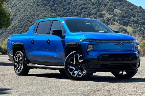 2025 Chevrolet Silverado EV RST