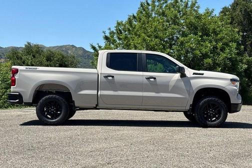 White Sands 2026 Chevrolet Silverado 1500 Custom Trail Boss