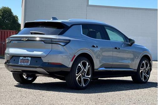 2025 Chevrolet Equinox EV LT