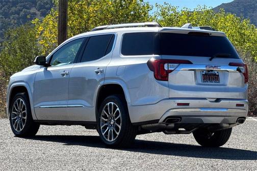 2020 GMC Acadia Denali