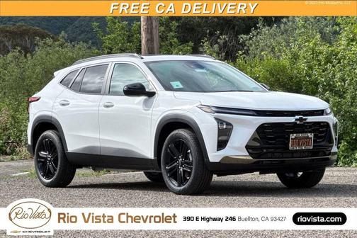 Summit White 2026 Chevrolet Trax FWD ACTIV