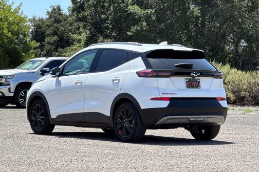 Summit White 2023 Chevrolet Bolt EUV FWD LT