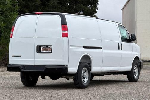 Summit White 2026 Chevrolet Express 2500 LT