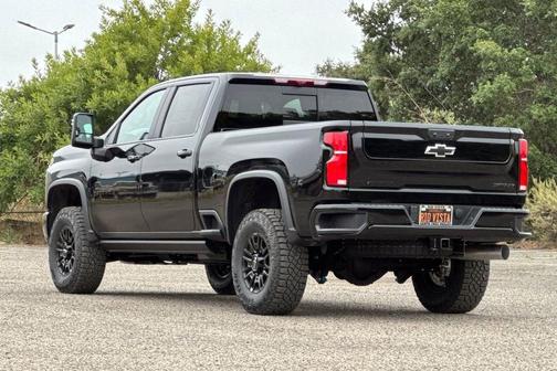 Black 2026 Chevrolet Silverado 2500 Crew Cab, Standard Bed, XR2, 4WD