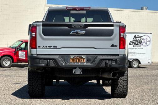 2024 Chevrolet Silverado 2500 4WD Crew Cab Standard Bed ZR2