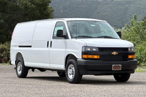 Summit White 2026 Chevrolet Express 2500 LT