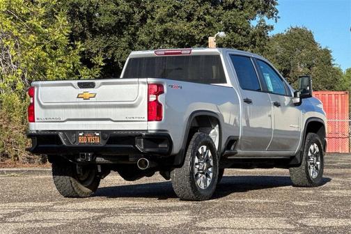 2022 Chevrolet Silverado 2500 Custom