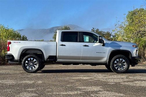 2022 Chevrolet Silverado 2500 Custom