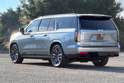 2023 Cadillac Escalade ESV Sport Platinum