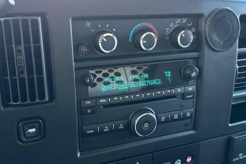 Summit White 2020 Chevrolet Express 2500 RWD 2500 Regular Wheelbase WT