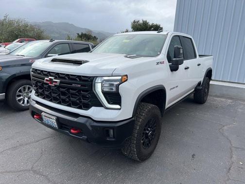 2025 Chevrolet Silverado 2500 4WD Crew Cab Standard Bed ZR2