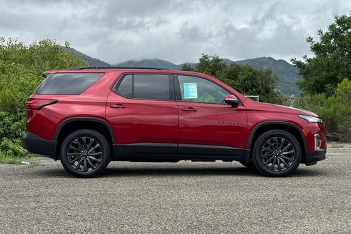 Radiant Red Tintcoat 2023 Chevrolet Traverse RS