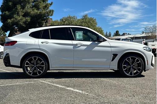 2023 BMW X4 M AWD