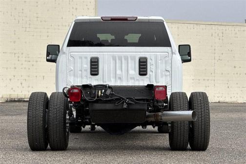 2025 Chevrolet Silverado 3500 WT