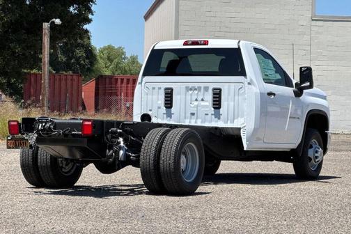 Summit White 2026 Chevrolet Silverado 3500 WT