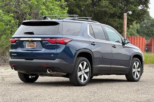 Northsky Blue Metallic 2023 Chevrolet Traverse LT Leather